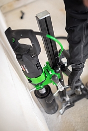 Эксплуатация дрелей для сухого алмазного сверления с микроударом Eibenstock ESD 162